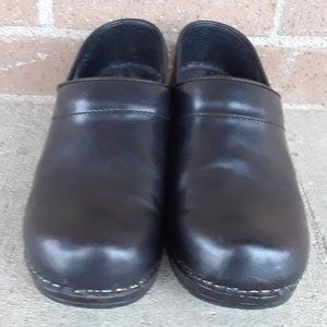 Dansko Black Leather Comfort Mule Shoe
